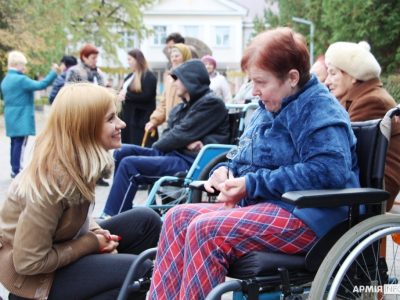 На Рівненщині поранених ветеранів війни частували святковим обідом  