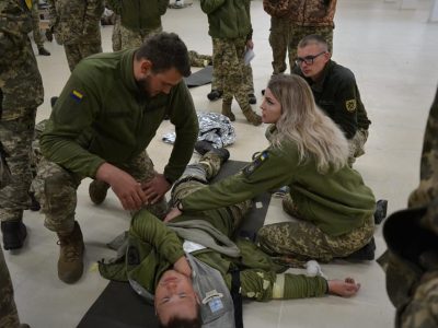 Медики Маріупольської бригади алгоритм дій надання невідкладної допомоги відпрацювали до автоматизму