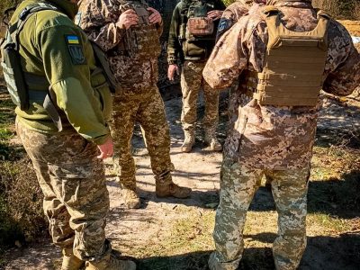 Головнокомандувач ЗСУ відвідав передові позиції в районі проведення ООС  