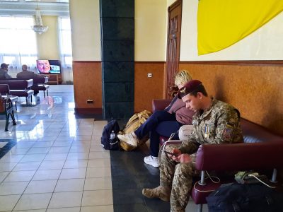 Розвиток зали очікування для військових на вокзалі Києва підтримає Мінветеранів  