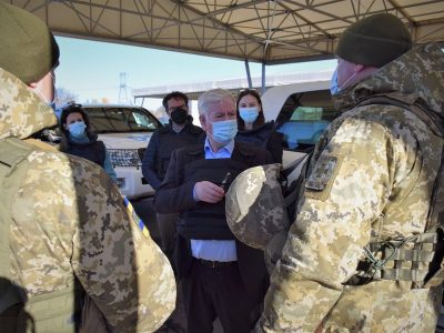 Спеціальний представник ЄС з прав людини відвідав район проведення ООС  