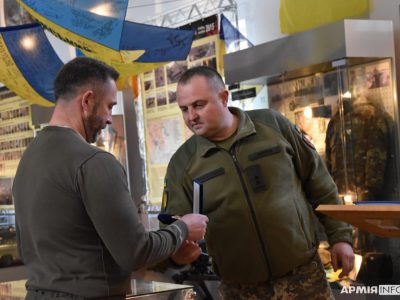 У Києві волонтери отримали почесні відзнаки Командувача військ ОК «Захід»  
