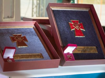 Ветеранською відзнакою «Багряний Хрест» нагороджено Музей АТО у Дніпрі  