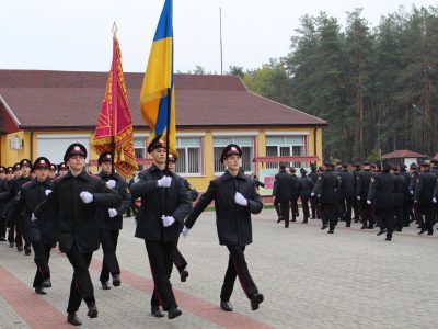 112 першокурсників Луганського військового ліцею склали урочисту клятву  
