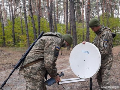 Як майбутні сержанти-зв’язківці проходять практику в польових умовах  