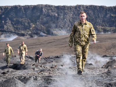 Українські вертолітники здійснили посадку на кратер діючого вулкана  