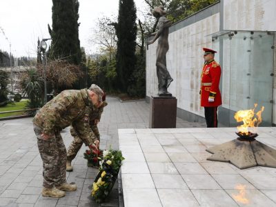 Наприкінці навчання «Кленова Арка — 2021» українські військові вшанували загиблих за незалежність Грузії  