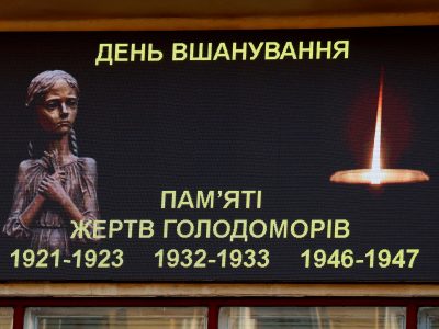 Військовослужбовці Національної академії сухопутних військ вшанували пам’ять жертв голодоморів  