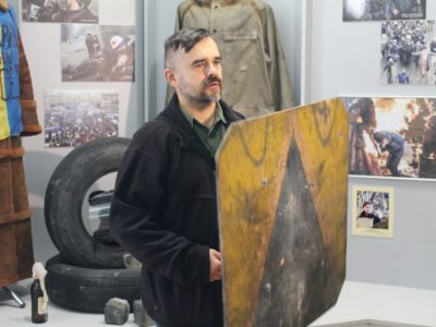 Виставку «Героям Слава!» відкрили у Вінницькому музеї  