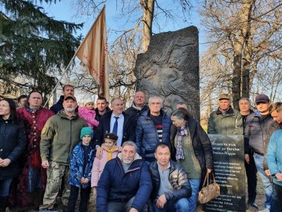 На Житомирщині встановили пам’ятник легендарній отаманці Марусі
