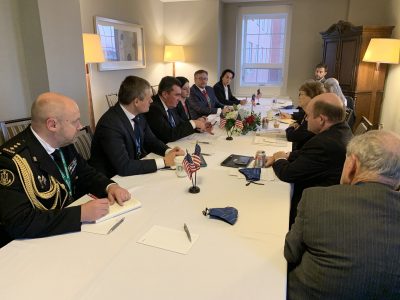 Секретар РНБО України зустрівся з делегацією Сенату США  