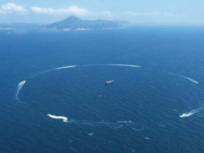 Китай випробовує рої морських дронів  