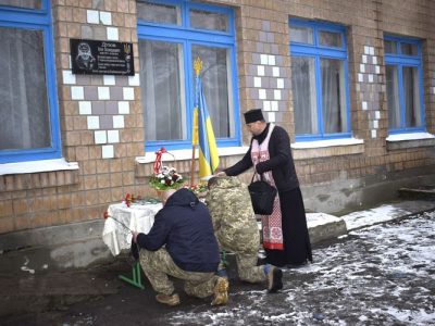 На Вінниччині відкрили меморіальну дошку загиблому десантнику Ігорю Дубову  