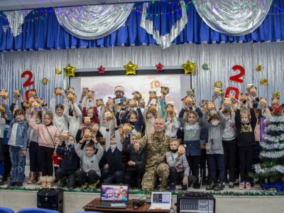 «Допомога Схід»: більше ніж 2 500 дітей відвідають святкову виставу та отримають подарунки  