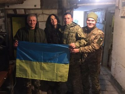 Артисти-волонтери за десять днів дадуть тридцять концертів у районі ООС  