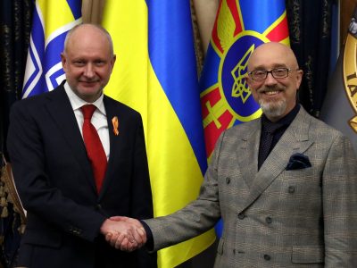 Олексій Резніков провів зустріч з Главою Представництва ЄС в Україні Матті Маасікасом  