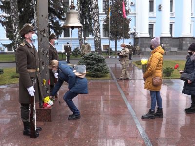 Дзвін Пам’яті пролунав п’ять разів… В Міноборони вшанували загиблих Українських захисників  