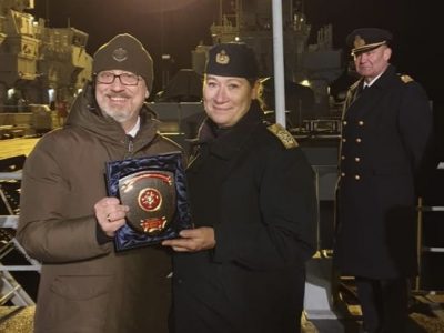 Олексій Резніков відвідав військово-морську базу ВМС Швеції  