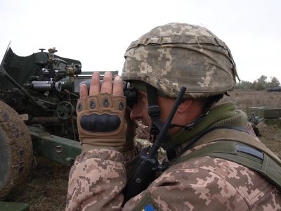 Українські військові на адмінмежі з Кримом тренувалися відбивати танкові атаки  