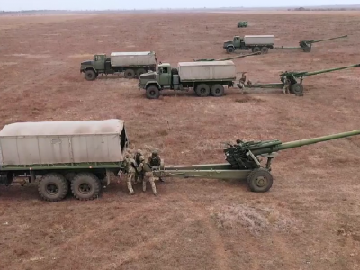 Українські військові провели тренування важкої артилерії на адмінмежі з Кримом  