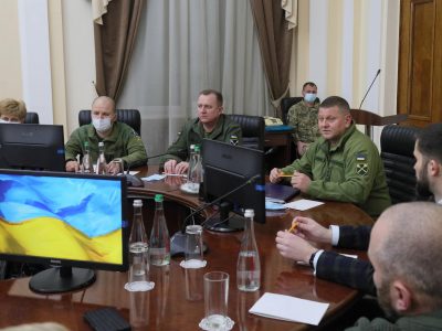 Головнокомандувач ЗС України разом із громадською експертною групою обговорив питання військової медицини  