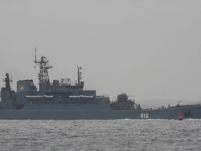 Навіщо Росія стягує в Чорне море десантні кораблі  