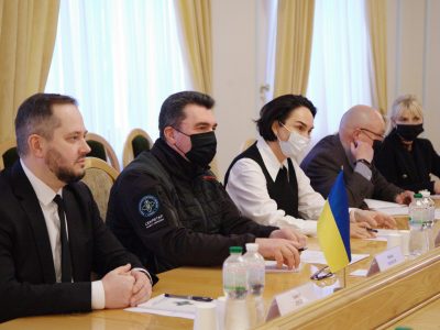 Секретар РНБО України зустрівся з Міністеркою національної оборони Канади 