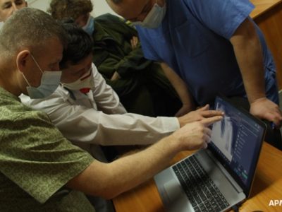 X-RAY за стандартами НАТО: львівські військові лікарі першими в Україні ознайомились з новітнім обладнанням
