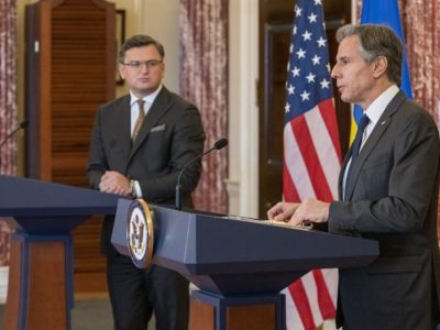 США готові і надалі конкретними діями зміцнювати безпеку України  