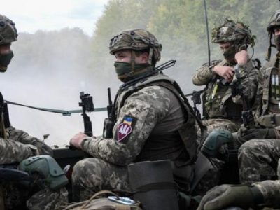 ЗСУ разом з Нацгвардією та Держприкордонслужбою продовжують боронити Україну  