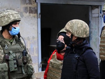 Очільниця МЗС Німеччини відвідала Широкине та поспілкувалася з українськими військовими  