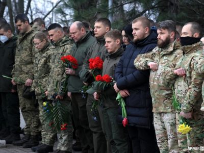 У Маріуполі вшанували пам’ять українських воїнів, загиблих під час Павлопіль-Широкинської наступальної операції  
