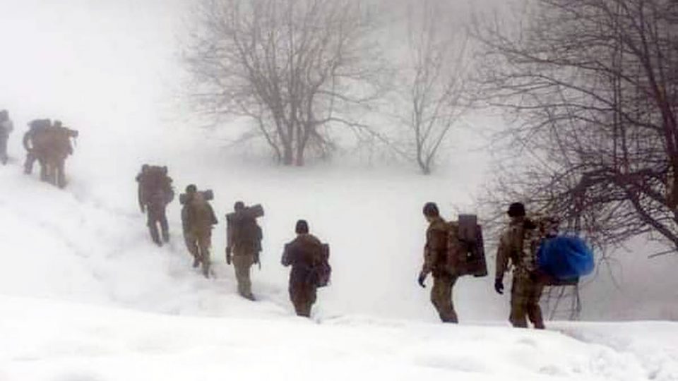 «Під негоду» їдуть багі та розбиті «жигулі» — у Покровську тривають постійні бойові зіткнення  