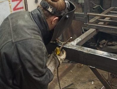 Вінницький священник готується зустріти агресора їжаками  