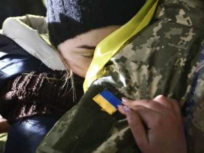Україна повернула з полону ще 28 військових і 13 цивільних  