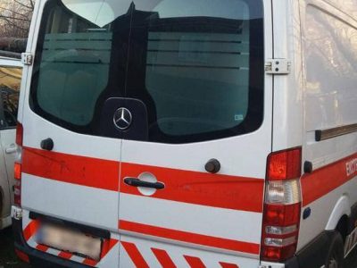 Закарпатські поліцейські вилучили у порушників два автомобілі швидкої допомоги та передали їх на потреби ЗС України