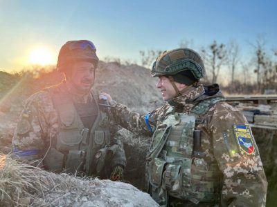 Командувач Сухопутних військ ЗСУ перевірив оборону найгарячішого напрямку Києва  