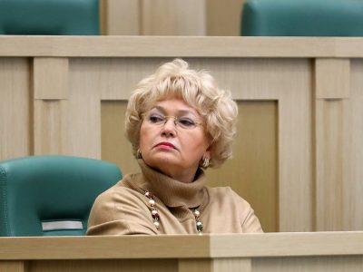 … Дикі собаки обгризають тіла, — Сенатор Людмила Нарусова про дії влади РФ  