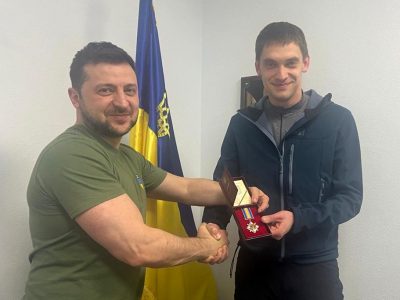 Глава держави нагородив звільненого з російського полону мера Мелітополя орденом «За мужність» ІІІ ступеня  