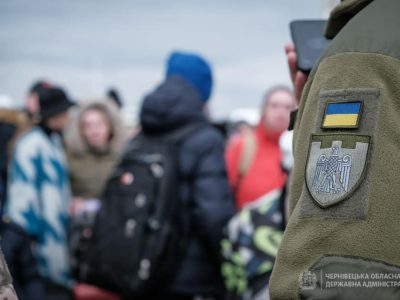 Чоловіки з інших областей України стають на військовий облік на Буковині  