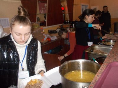 5 тонн їжі щодня: в Ужгороді відкрили «Гастрономічний батальйон Дельфін»  