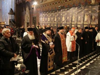 У Львівській катедрі провели екуменічну молитву за мир в Україні  