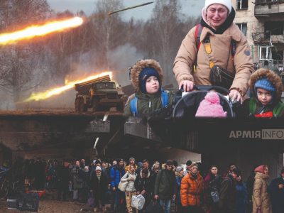Російські окупанти прикриваються біженцями для обстрілу українських позицій та формування бойових колон  