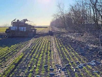 На Сумщині 300 окупантів з технікою втекли з поля бою  