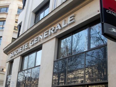 Один із найбільших банків Франції йде з росії  