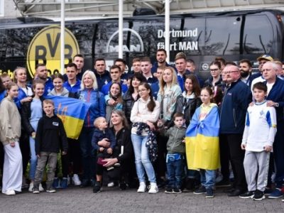 Футболісти «Динамо» зібрали 400 тисяч євро під час благодійного матчу «Матч за Мир! Зупинимо Війну!»  
