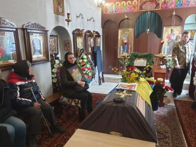 Бердичів попрощався з військовим медиком Олександром Астраханцевим  