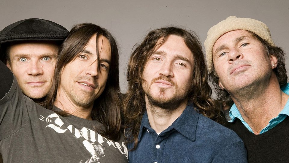 Учасники рок-гурту Red Hot Chili Peppers закликали світових
