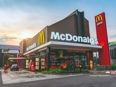 У польських McDonald’s з’явився український бургер — частина коштів піде на допомогу Україні  