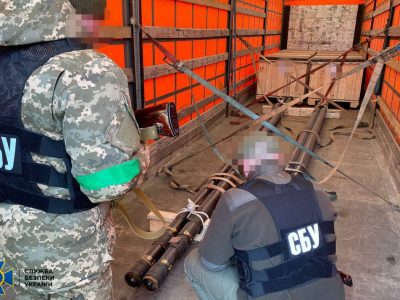 На Черкащині перехоплено вантажівку, яка везла військове обладнання для росії  